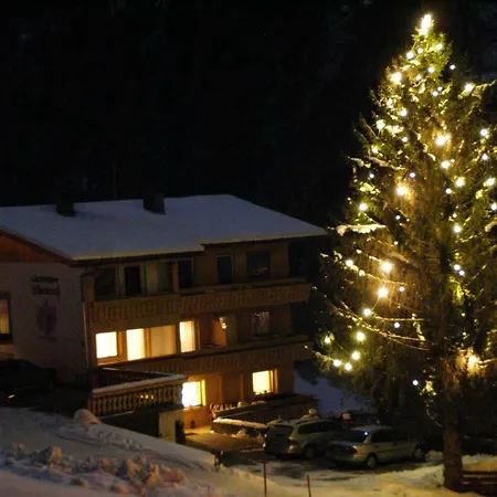 Gastehaus Alpenruh Guest house Pragraten
